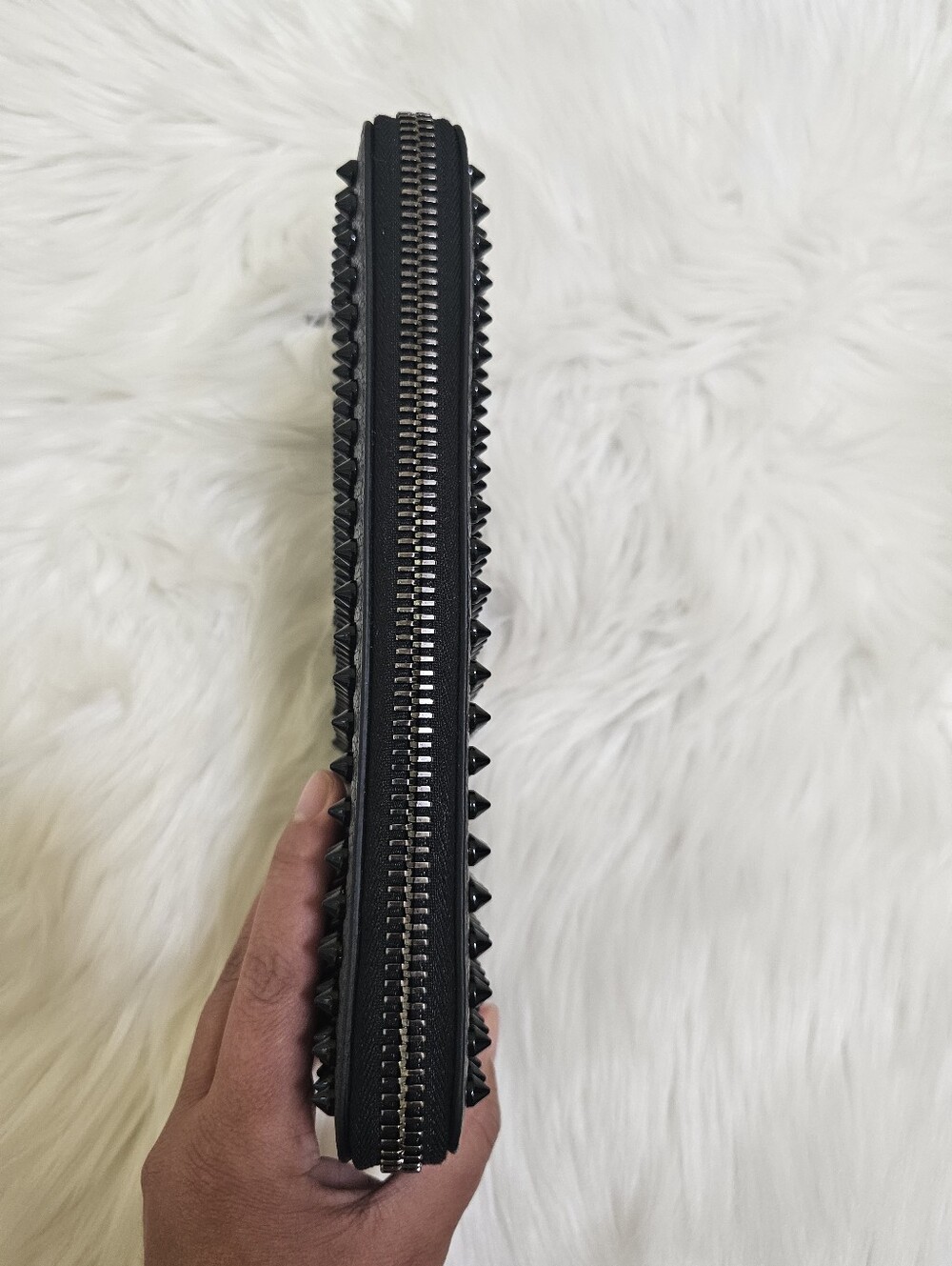 CHRISTIAN LOUBOUTIN BLACK M PANETTONE XL WALLET - Picture 7 of 17